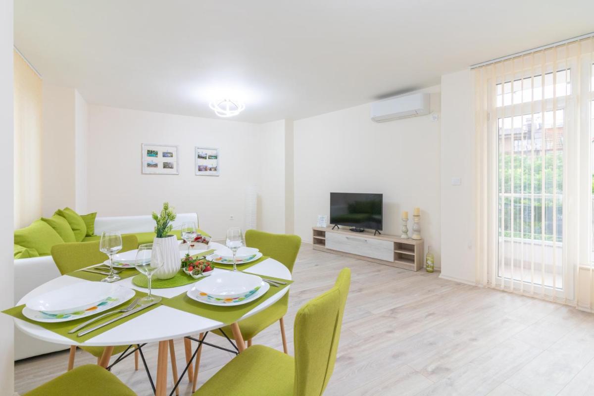 Suitetrails - Domus Apartments Grand