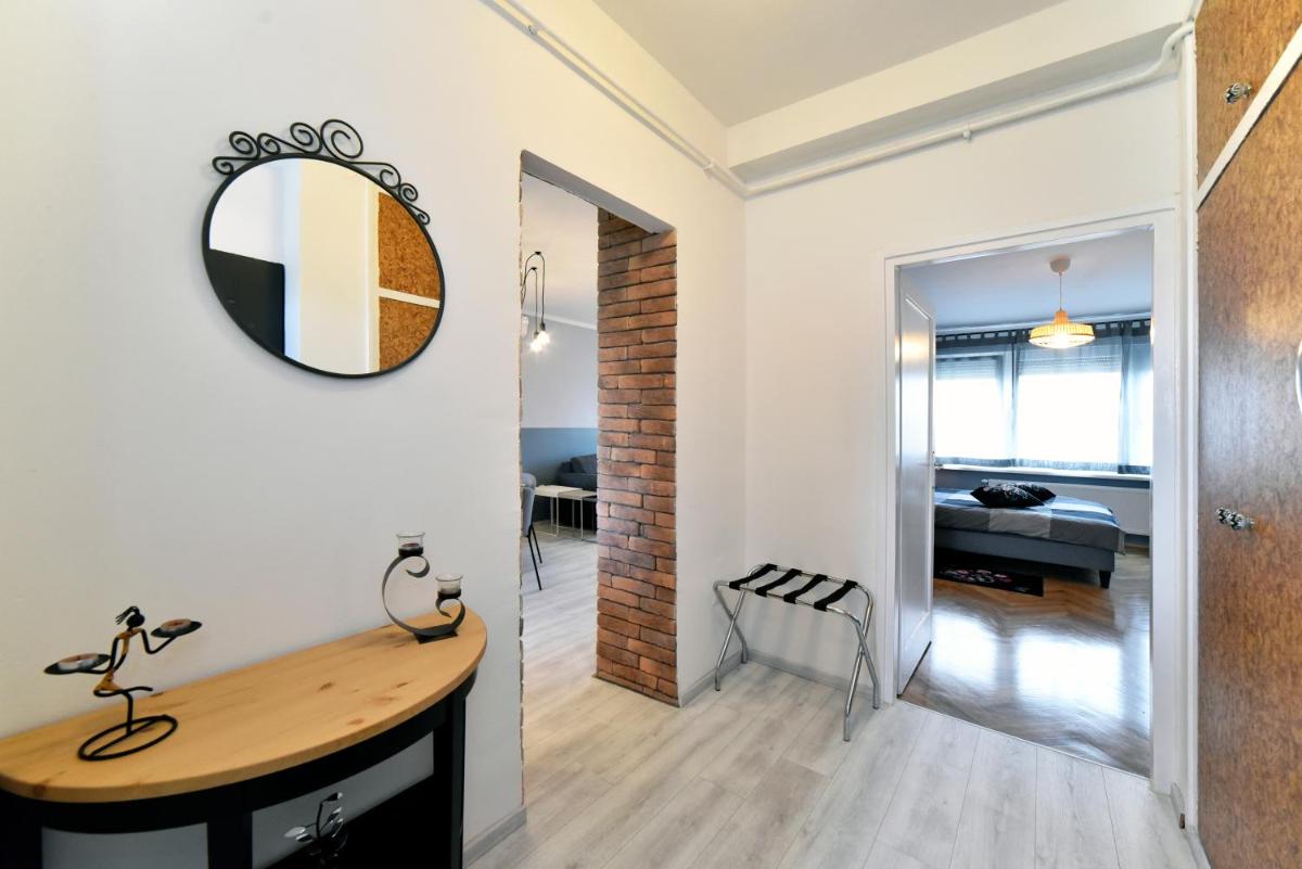 Suitetrails - Premium Apartment Stefany by Metropolis