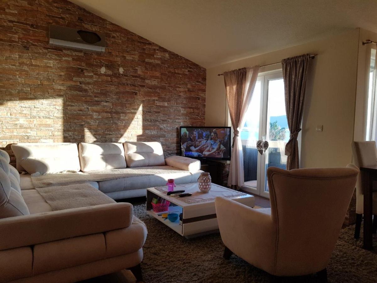 Villa Jupok - Housity