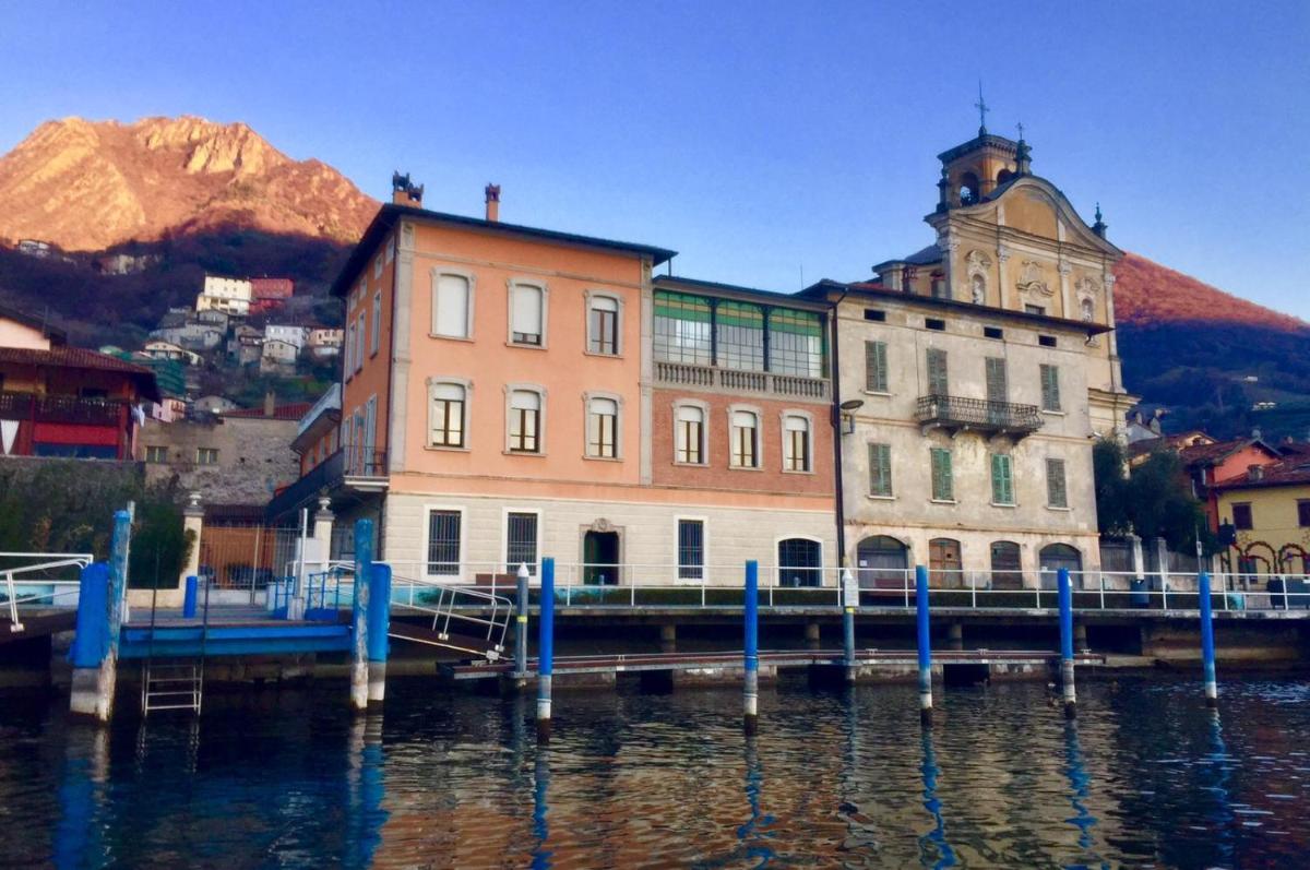 Residenza di Prestigio In Riva al Lago Marone Primo Piano - Housity