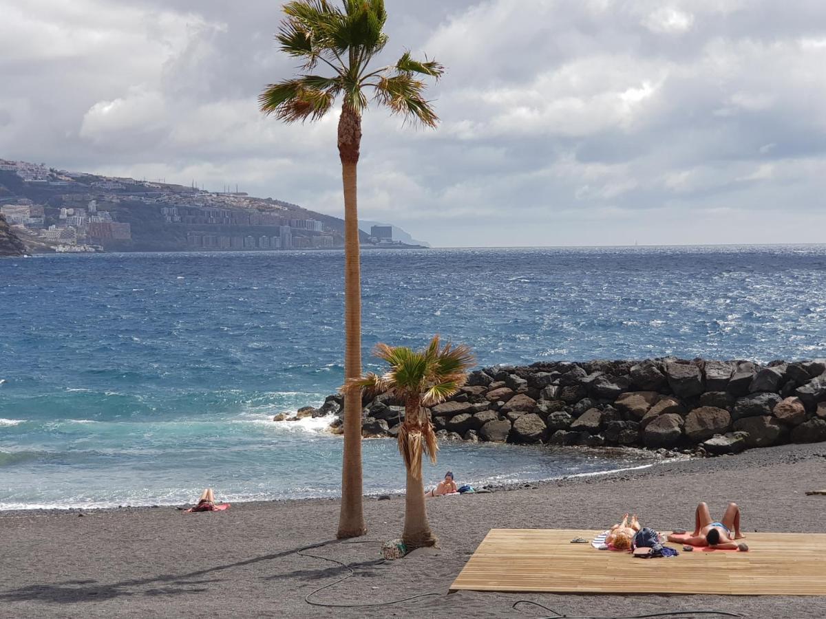 Suitetrails - WELCOME TO DISCOVER THE MAGIC AMAZING TENERIFE !! PRIVATE BATH NICE BREAKAST WF :)