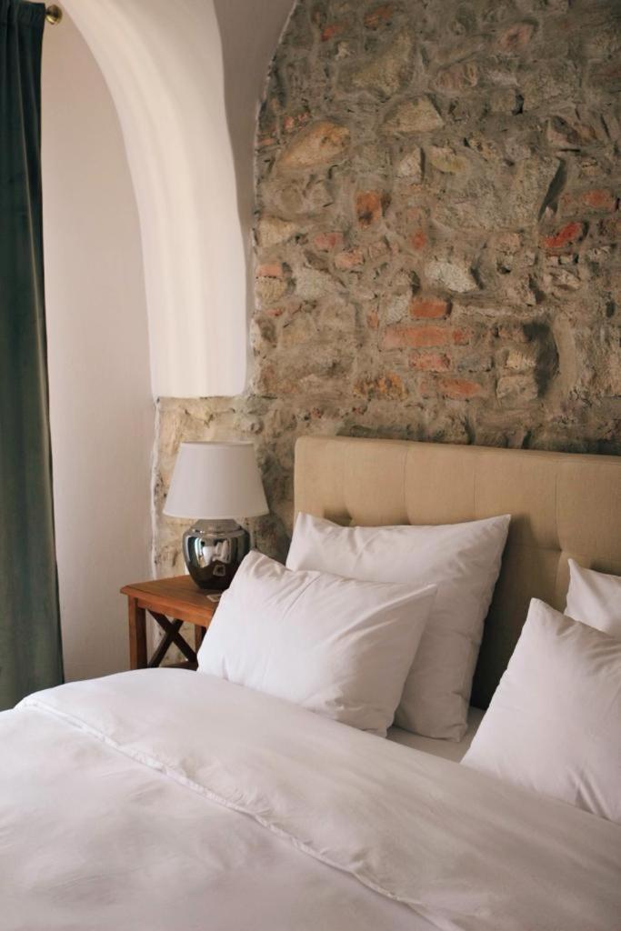 May House Rodinný Historický dom - Housity