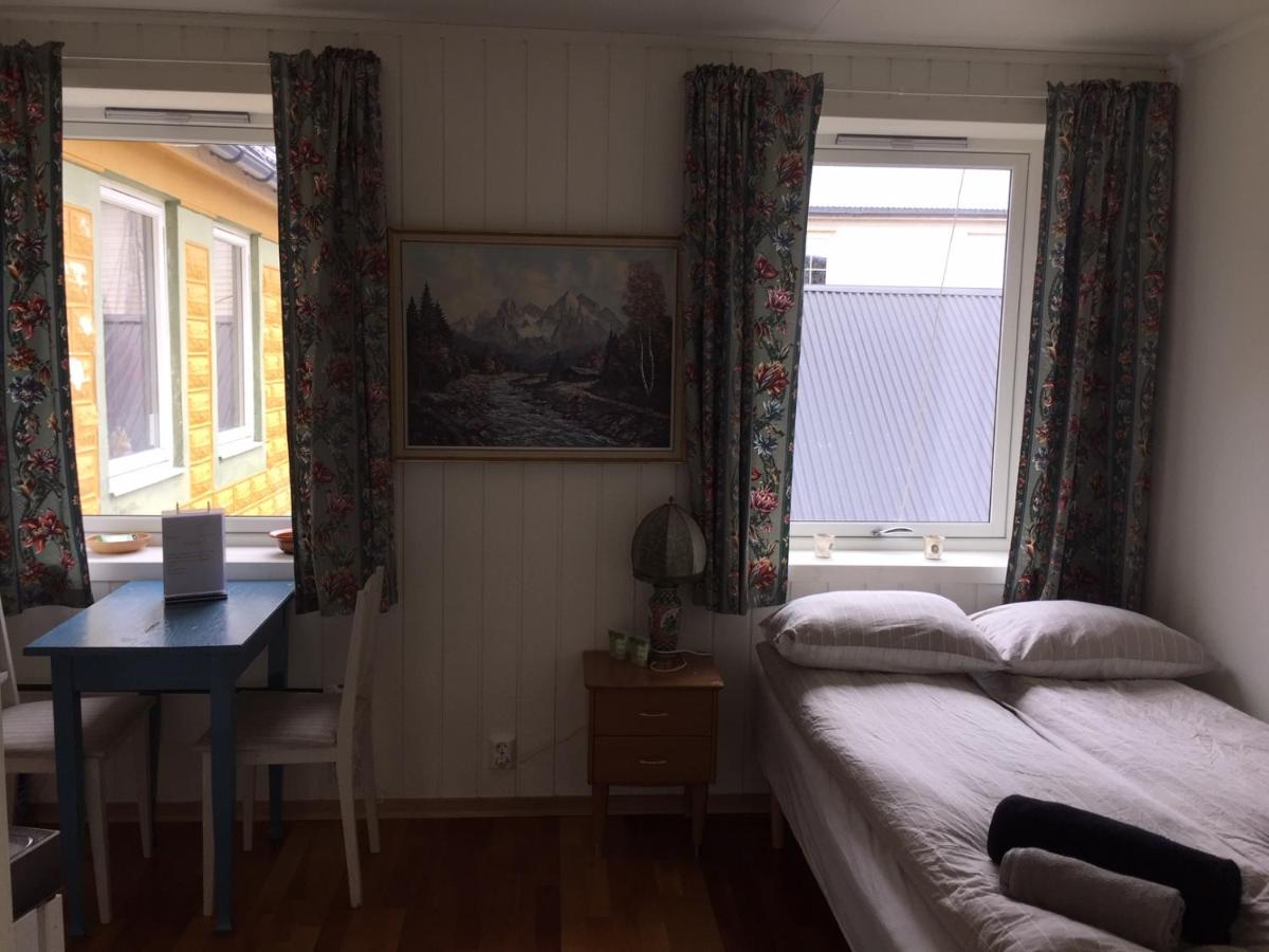 Cute small apartment on the pier in Nyksund - Housity