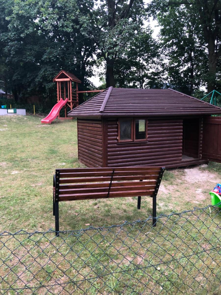 Zelesówka Wądzyn Gosia Pokoje - Housity