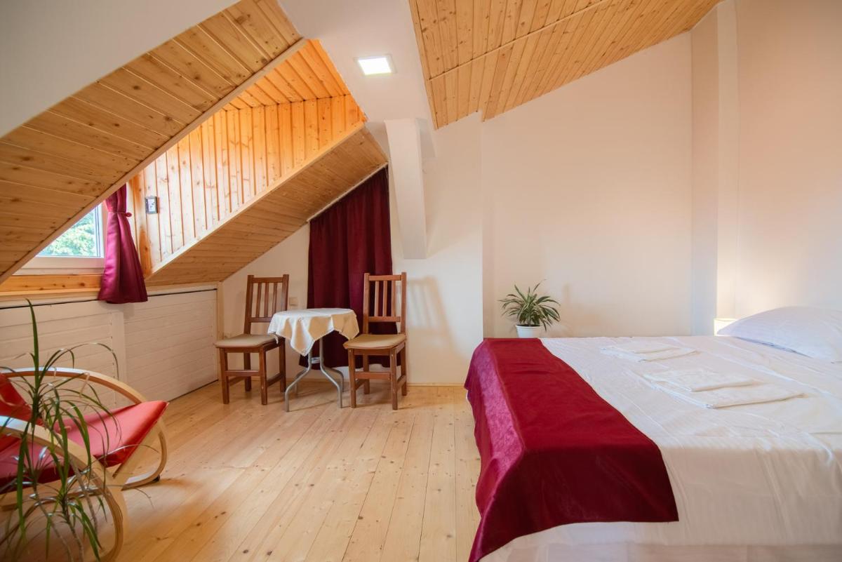 Suitetrails - Bed&Wood in Center of Oradea 1