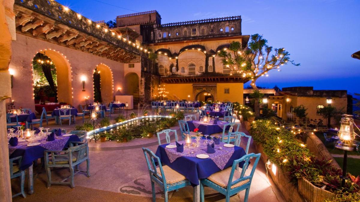 Neemrana Fort-Palace - Housity