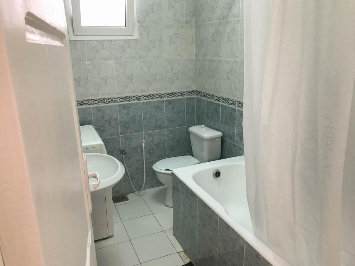 Suitetrails - Cosy apartment @ La marsa Corniche-Beach