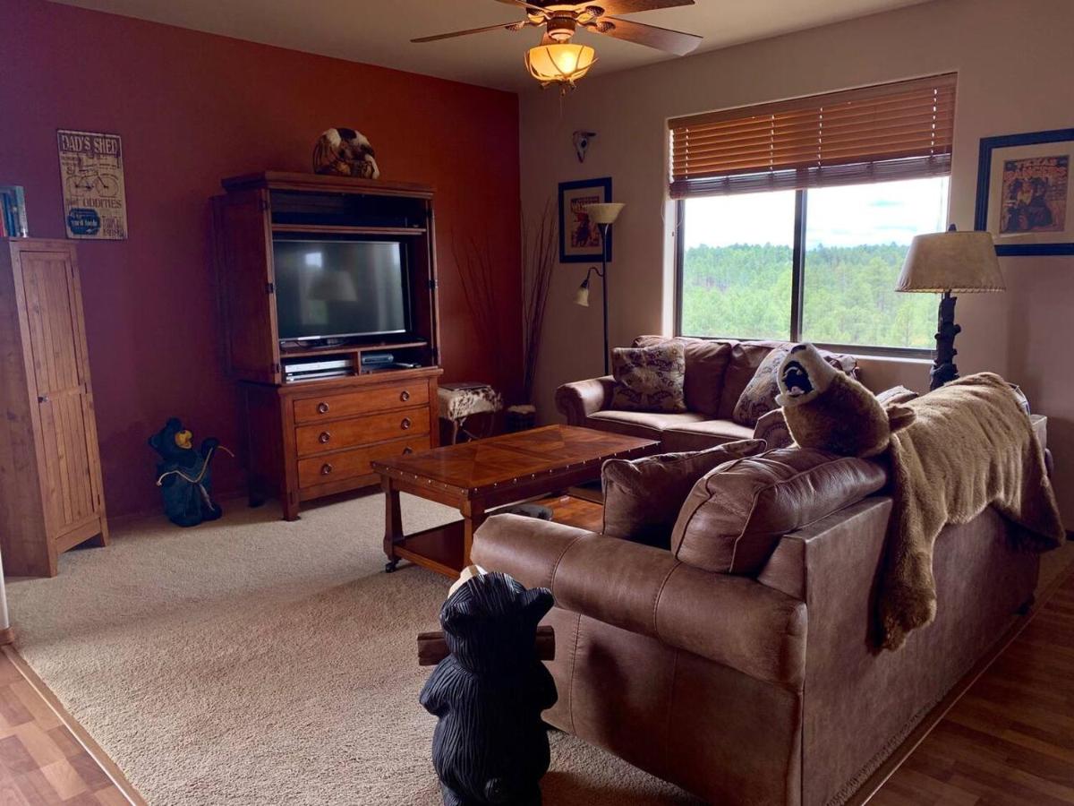 Elegant Cottage with Wonderful Views near FH Lake - Housity