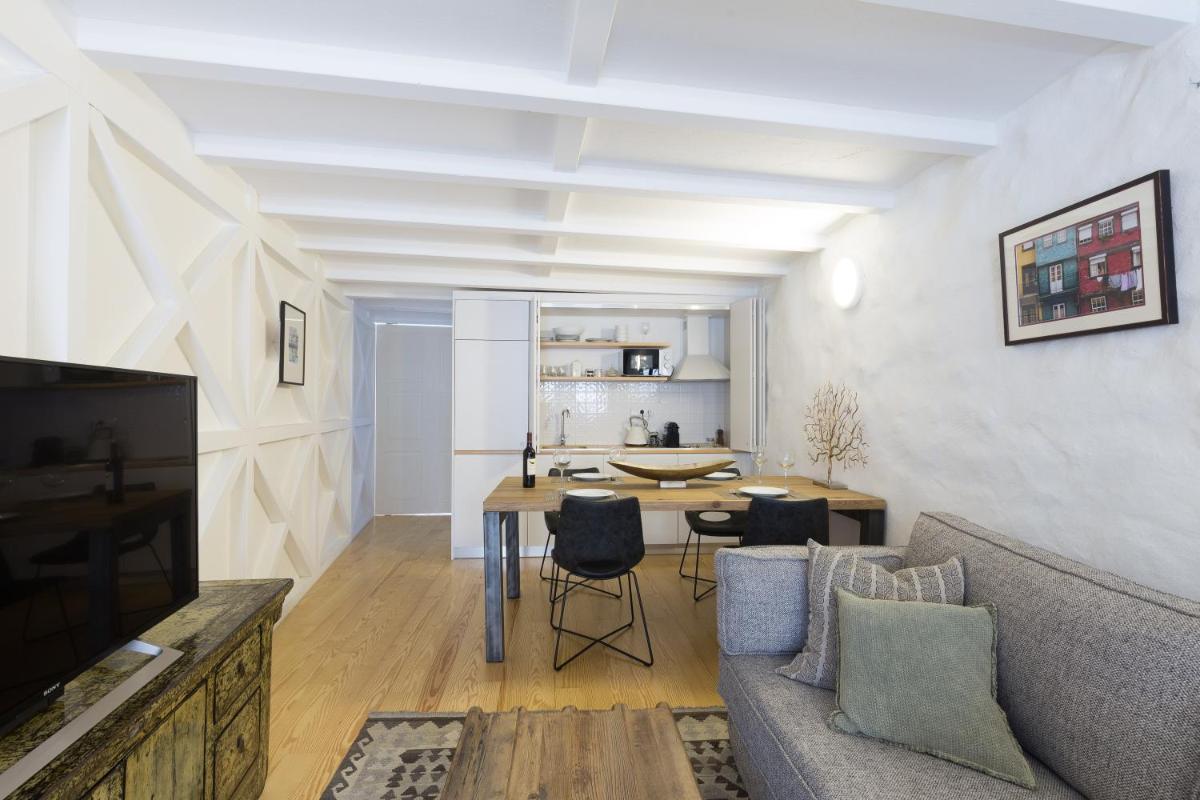 Suitetrails - Caldeireiros Porto Old Town Flat