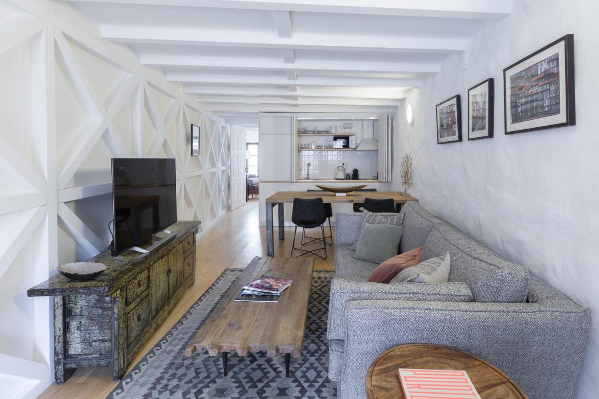 Suitetrails - Caldeireiros Porto Old Town Flat