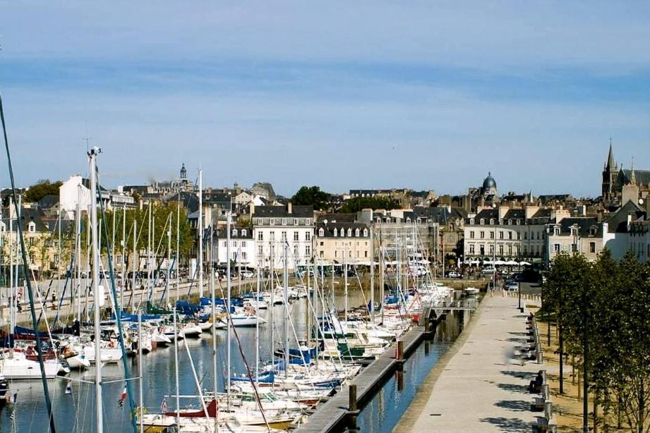 Grand T2 Port de Vannes, vue sur jardin - Housity