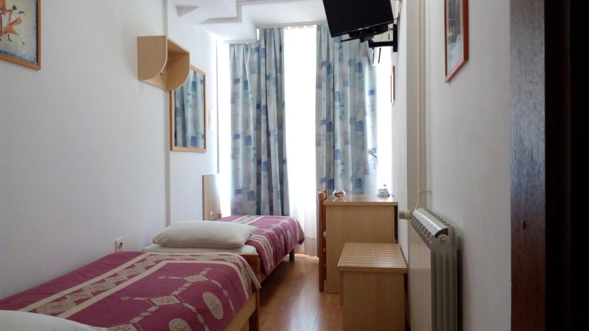 Suitetrails - Accomodation Pertout
