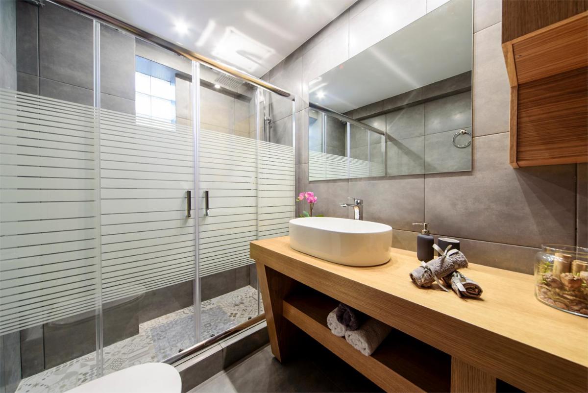 Suitetrails - M&D Luxury Suites in central Athens