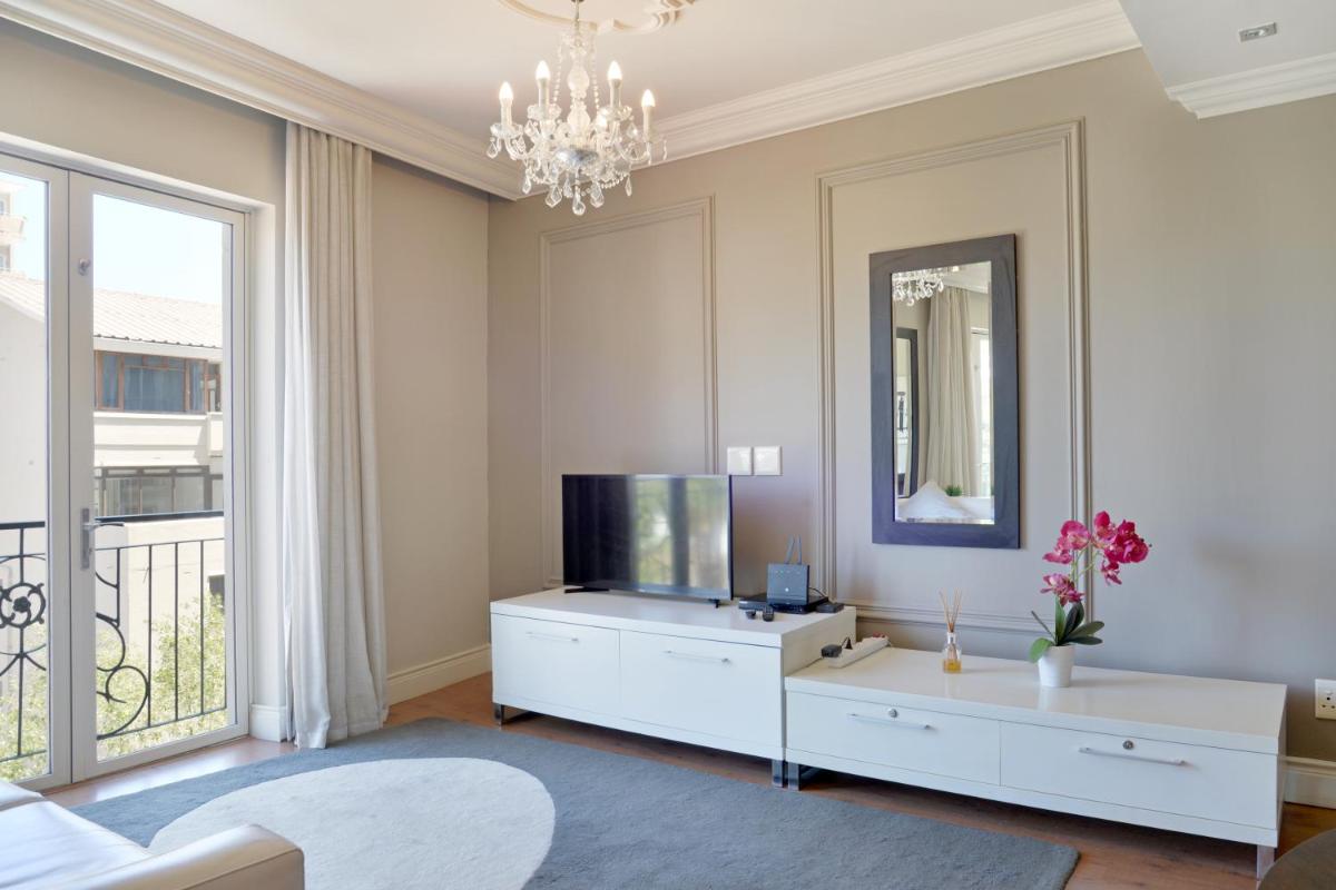 Suitetrails - Unit 414 Cape Royale Luxury Apartments