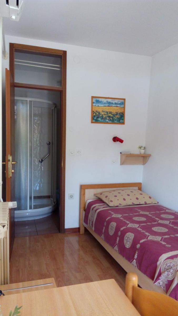 Suitetrails - Accomodation Pertout