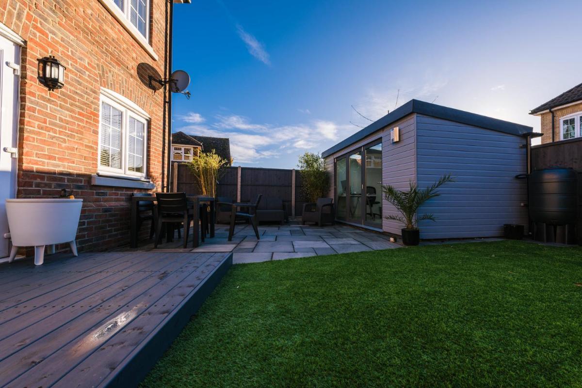 Riverside Stays, Shefford - Housity