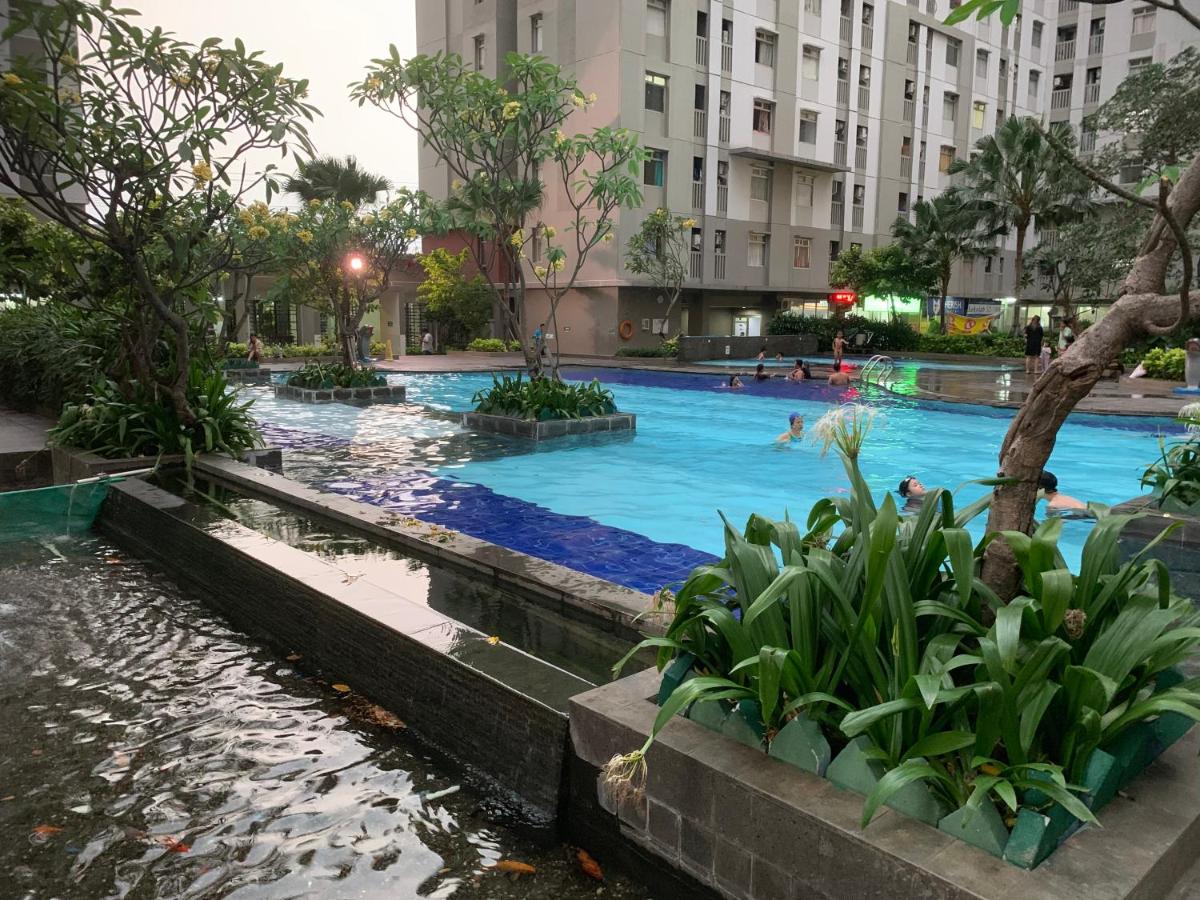Suitetrails - Green Bay Pluit Apartment - Seaview Studio Fast Wifi