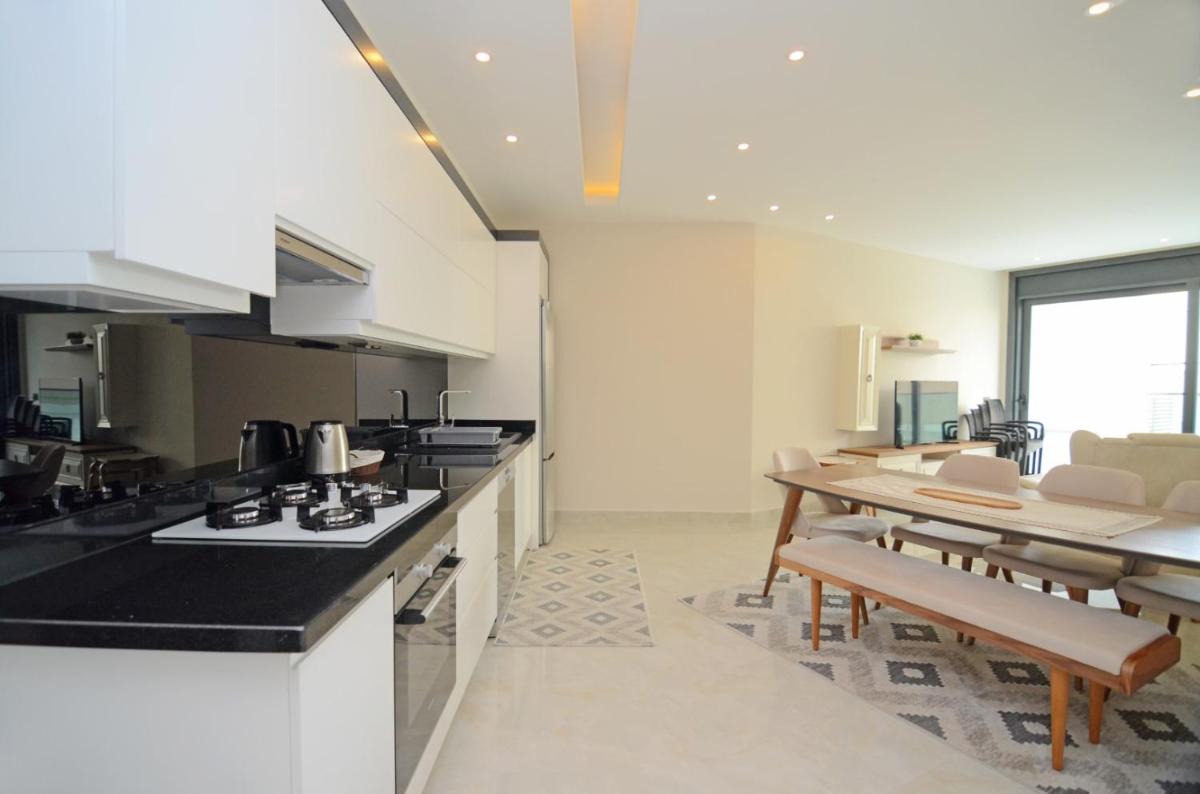 Konak Tower sea view apartment 47 - Housity