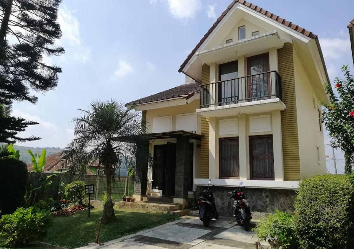 Villa kota bunga N8 - Housity