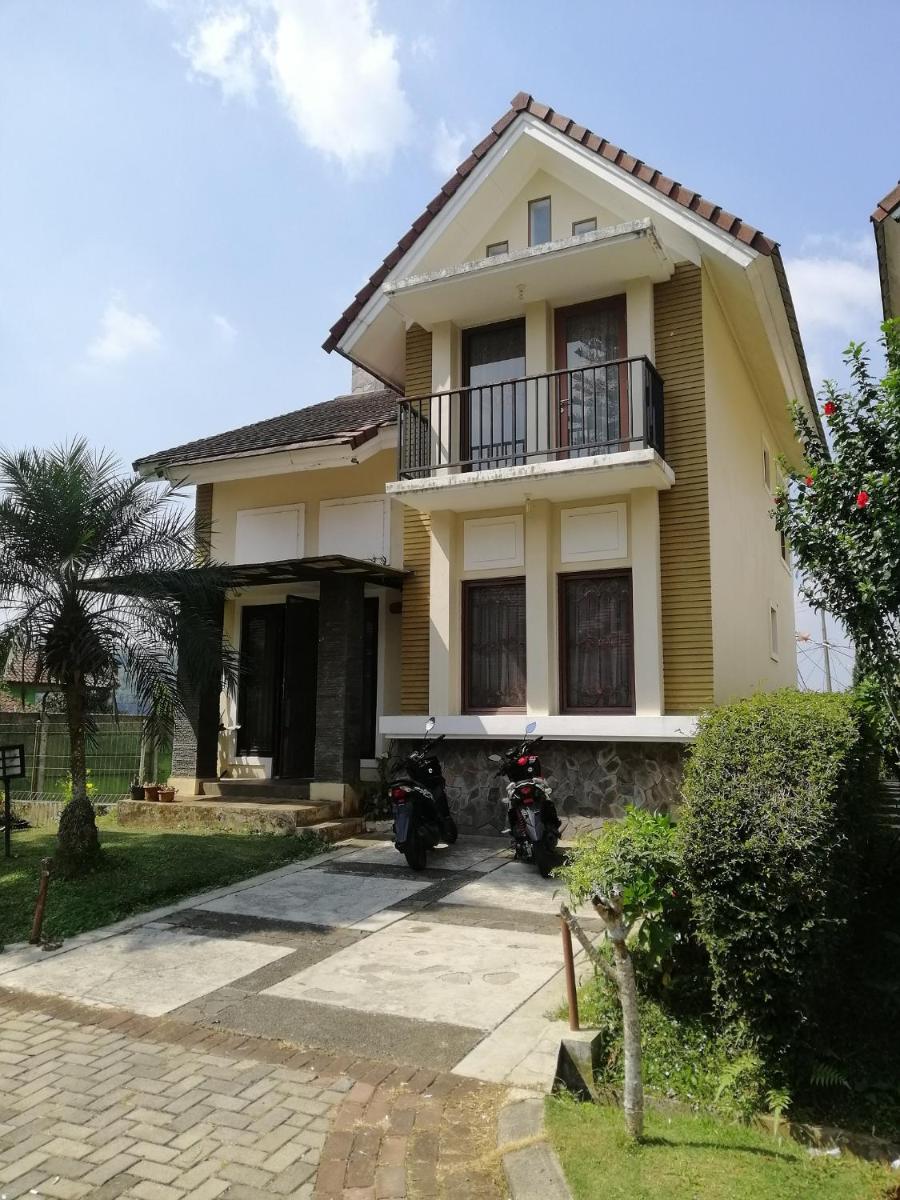 Villa kota bunga N8 - Housity