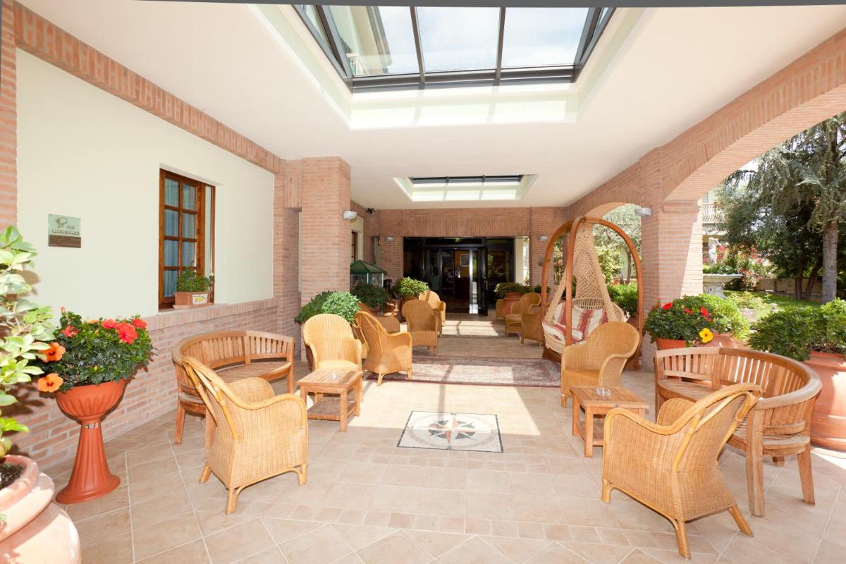 Suitetrails - Campiglione Hotel