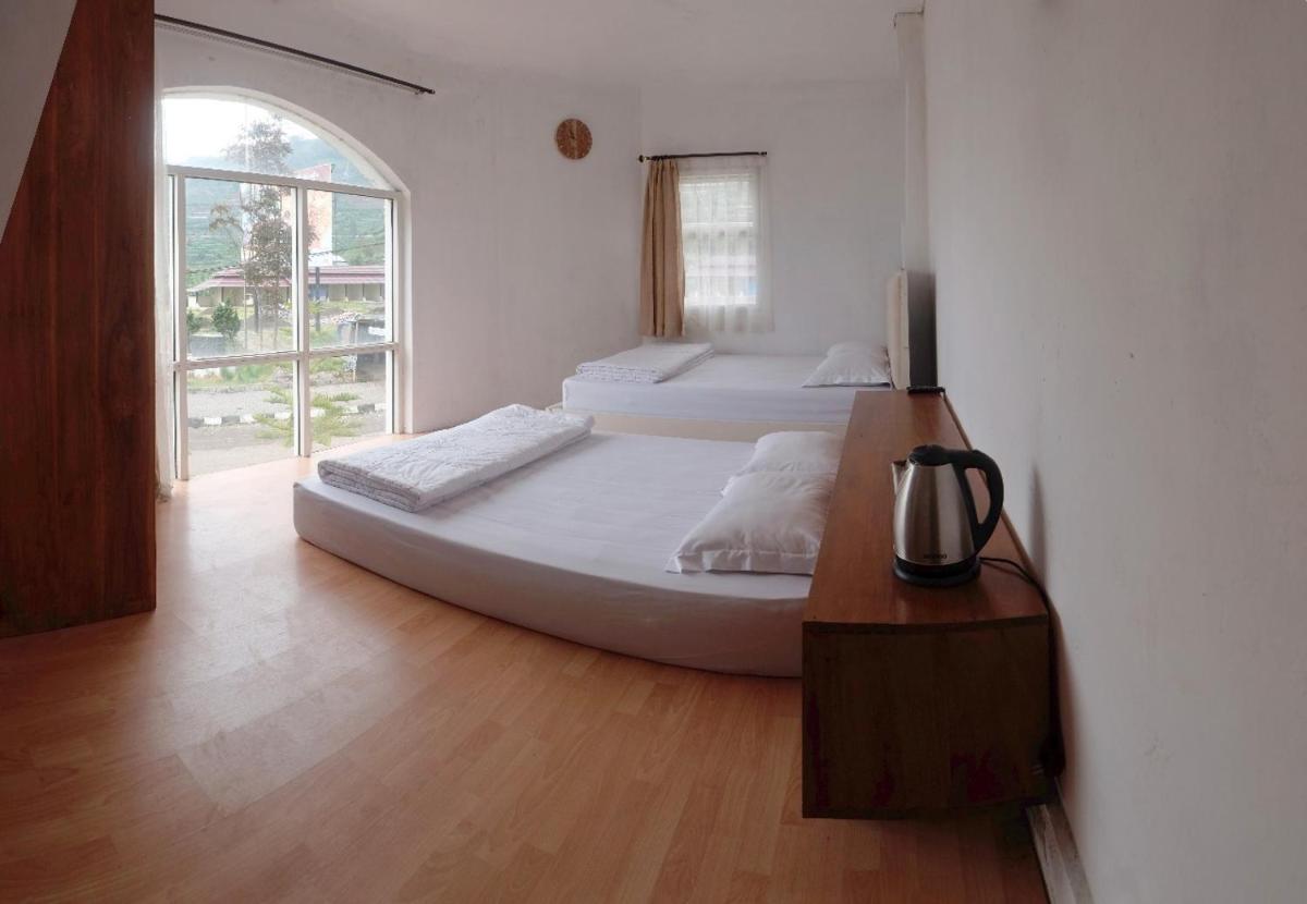 Tani Jiwo Hostel - Housity