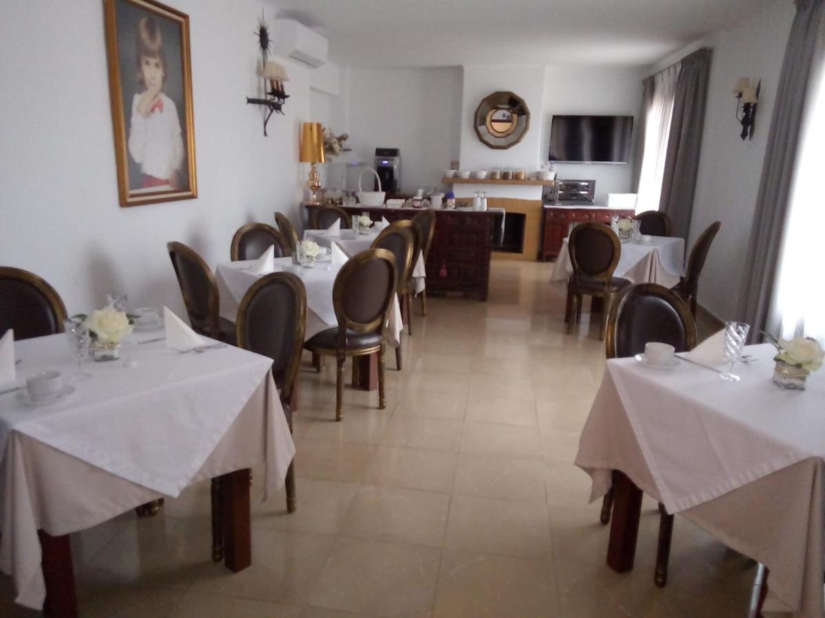 Boutique Hostal Mistral - Housity