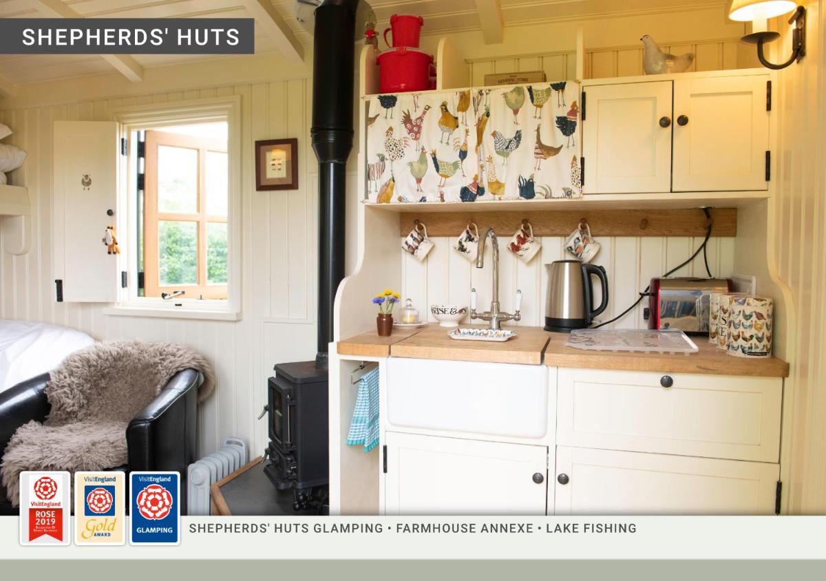 Morndyke Shepherds Huts - Housity