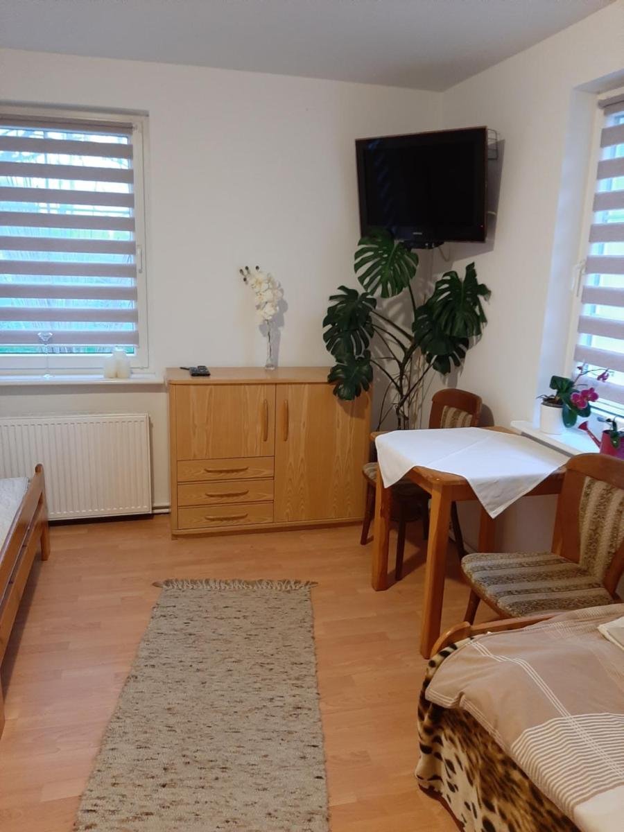Agroturystyczny Dom Na Skraju Lasu - Housity