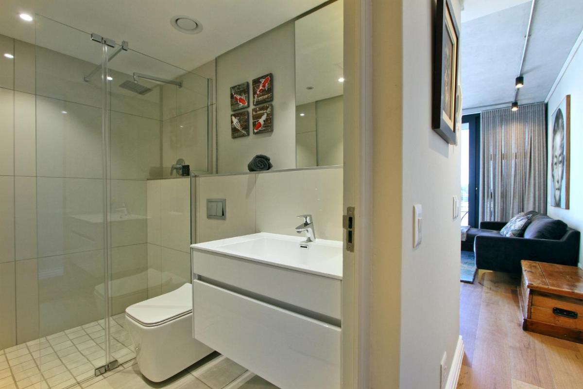 Docklands Deluxe One bedroom Apartments - Housity