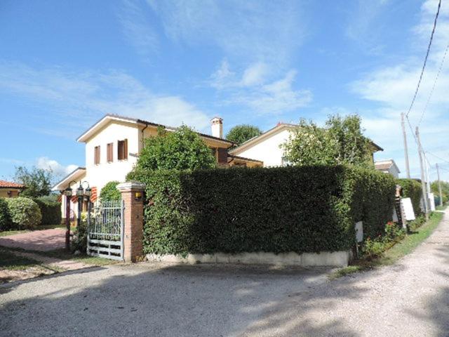 B&B Dora e Flavio Country Rooms - Housity