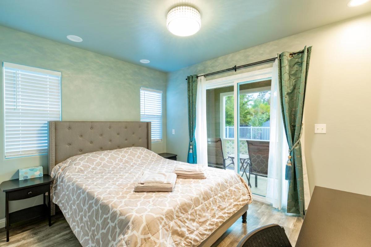 Ocean Breeze Inn - Housity