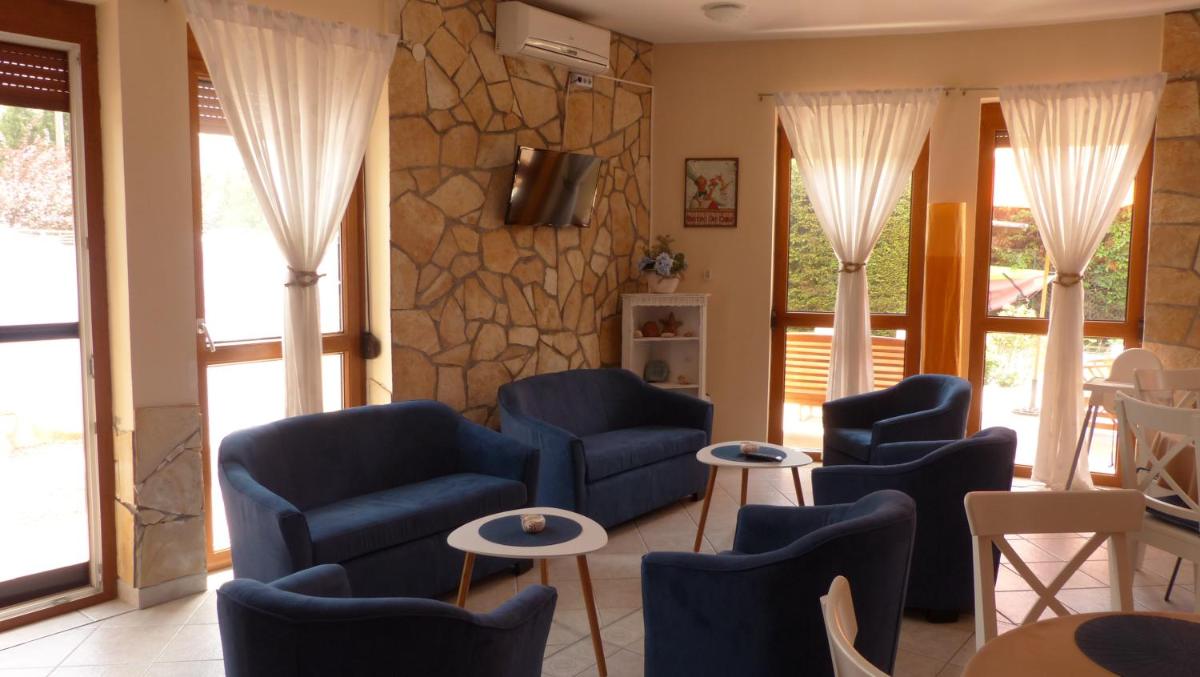 Suitetrails - Toscana Lakeside Apartments I - II Family friend