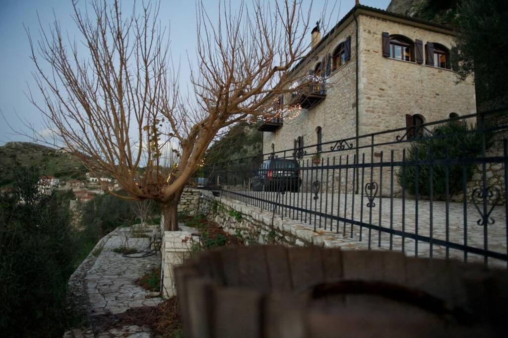 Levantes Mansion - Housity