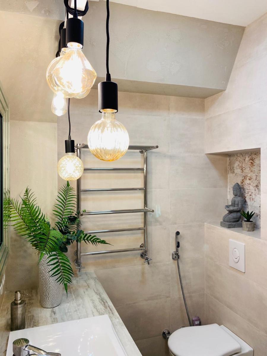 Suitetrails - Studio lux Loft on Victory street in the City Center