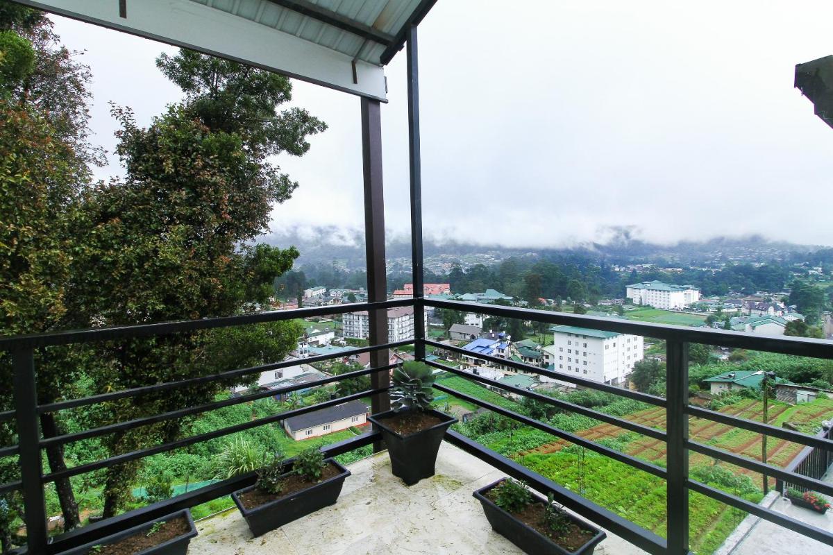Delphin Hotel - Housity