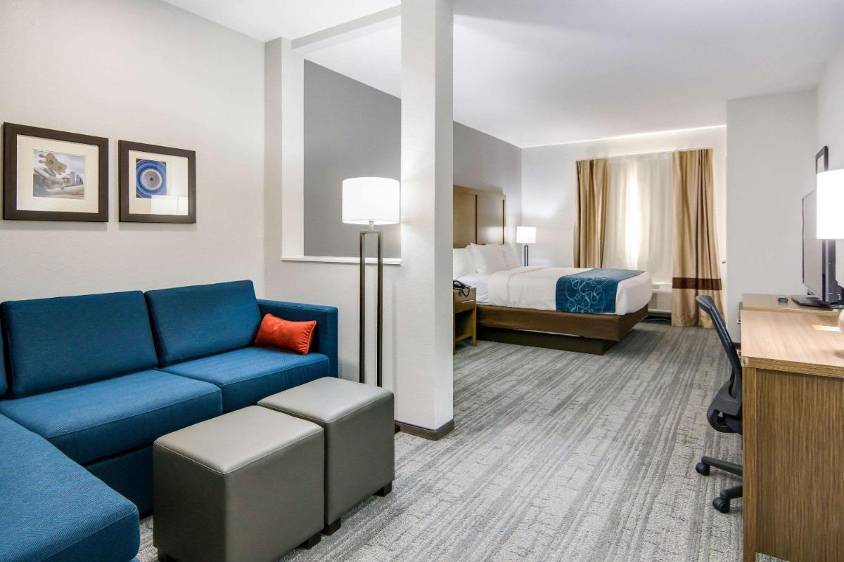 Comfort Suites DeSoto Dallas South - Housity