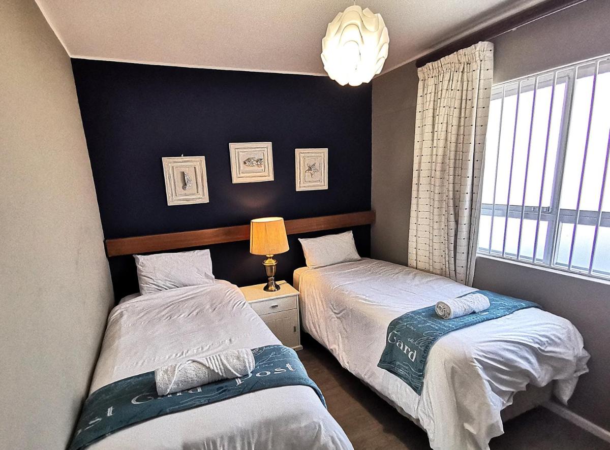 Cape Town Beachfront Accommodation in Blouberg - Housity