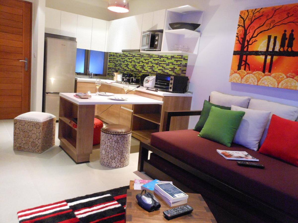 Suitetrails - Top Floor, One-Bedroom Apartment
