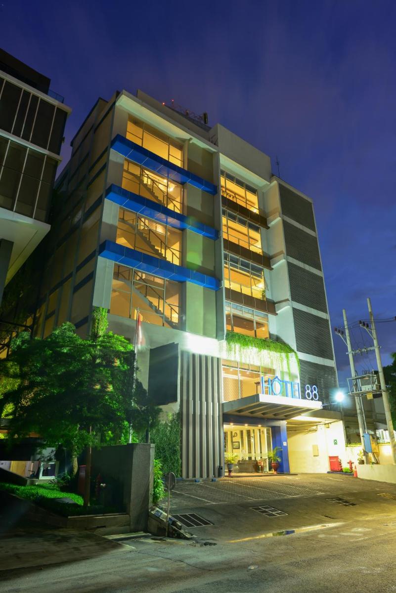 Hotel 88 Embong Kenongo - Kayun By WH - Housity
