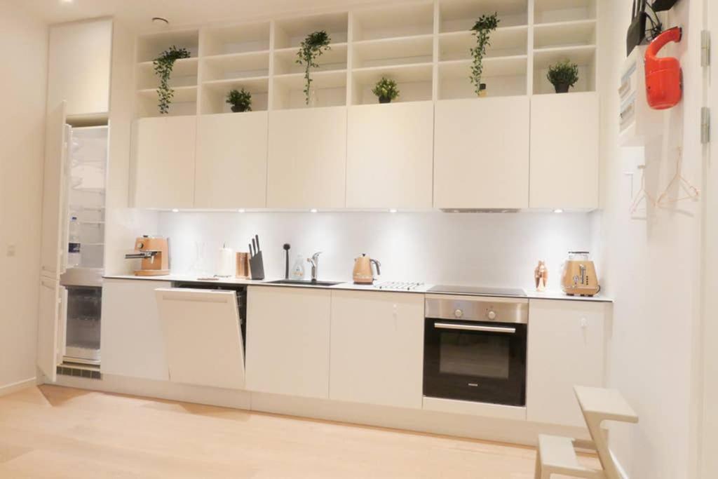Suitetrails - Exquisite apartment, most convenient location, Apt 5.