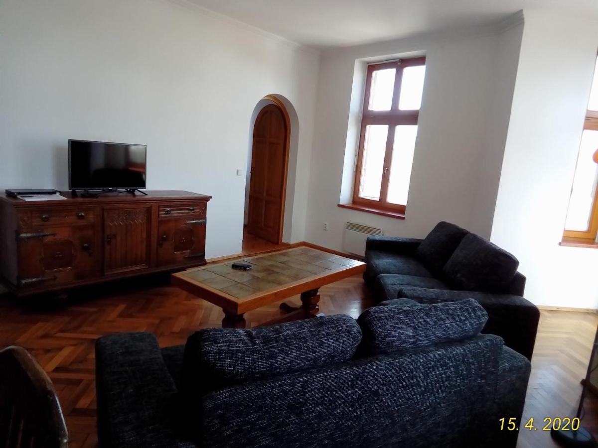 Apartman Krátká - Housity