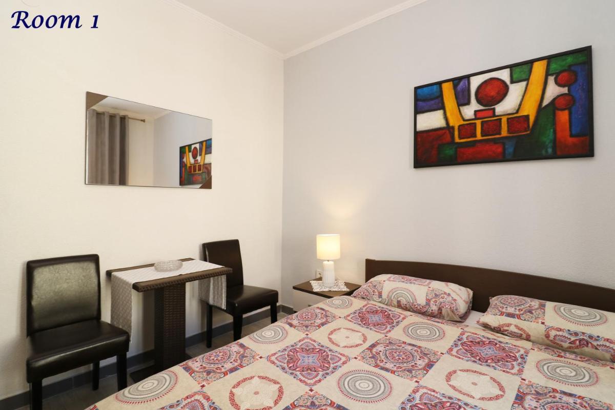 Suitetrails - Old Town Rooms and Apartment