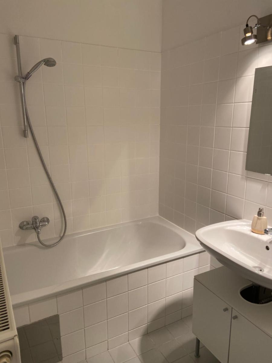 Suitetrails - Bright apartment with a free parking garage @ Wienerberg