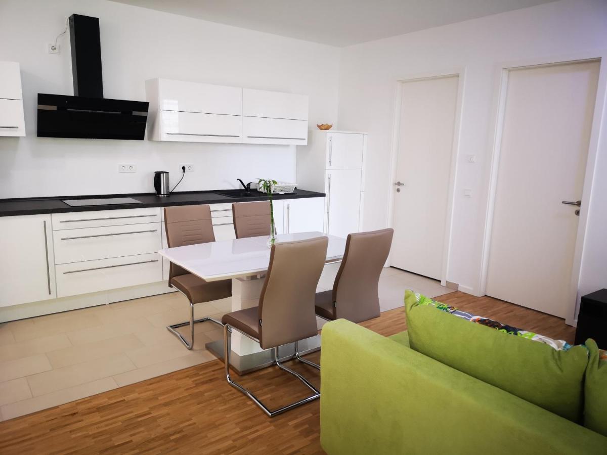 Suitetrails - LUXURY Apartment near fair and central City in few min, with garden