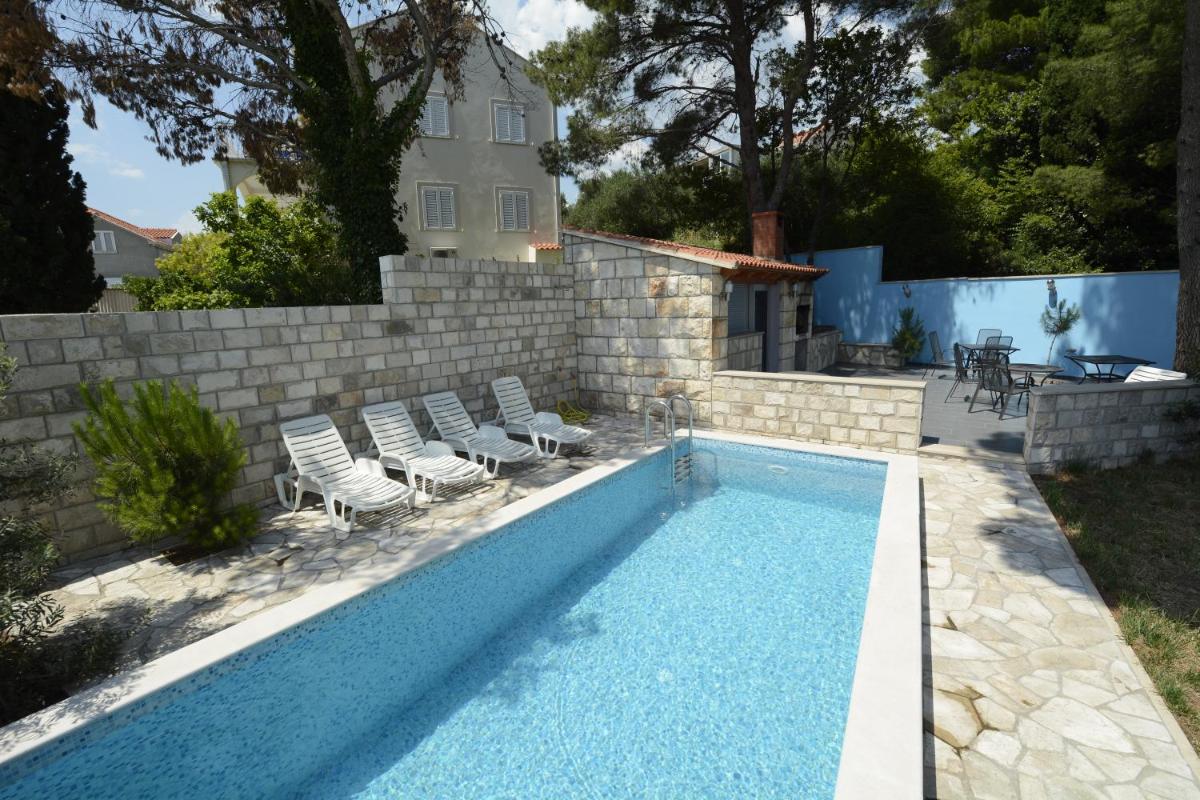 Villa Avantgarde B&B - Housity