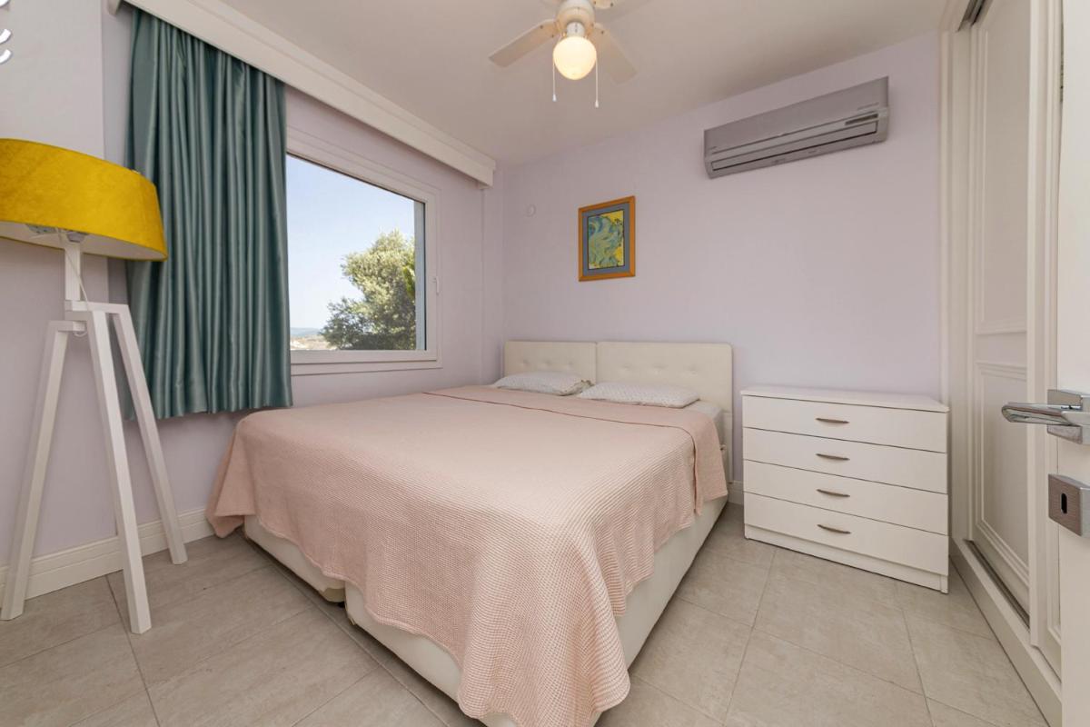 Suitetrails - 3 BR Duplex Villa with a Pool and Stunning Terrace View