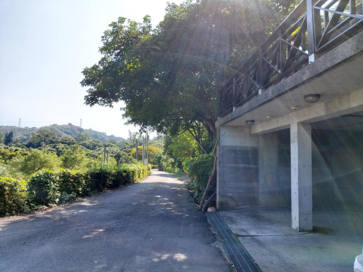 Yu jian tai wan bai he miao li shi - Housity