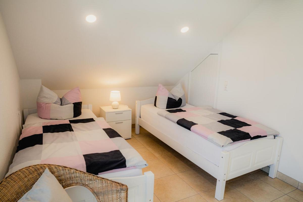 Suitetrails - Ferienwohnung am Zeppelin Hangar