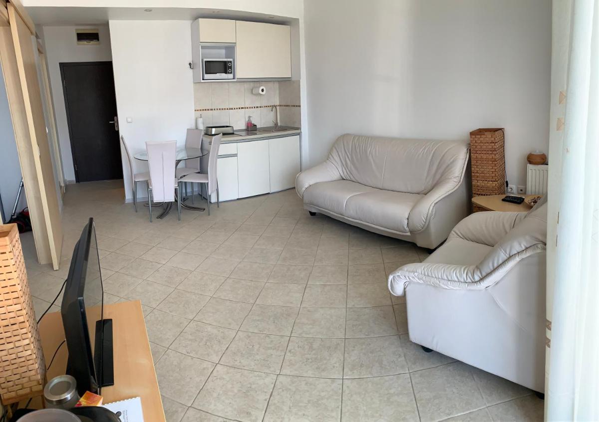 Apartament Safir Mamaia - Housity